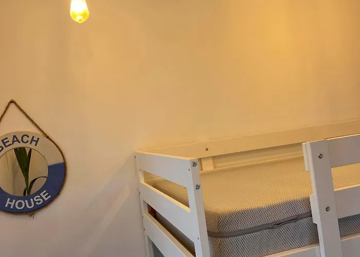 Ubytování v soukromí Nadmorska Ostoya *